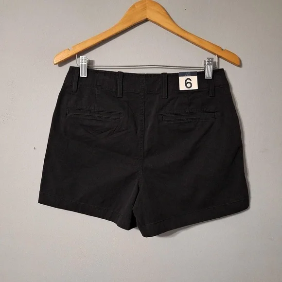 NWT Gap 4” Downtown Khaki Chino Shorts Black Size 6 - Picture 2 of 4